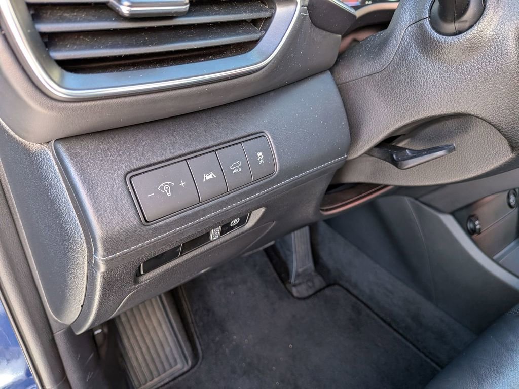 Used 2021 Hyundai Santa Fe Limited image 15