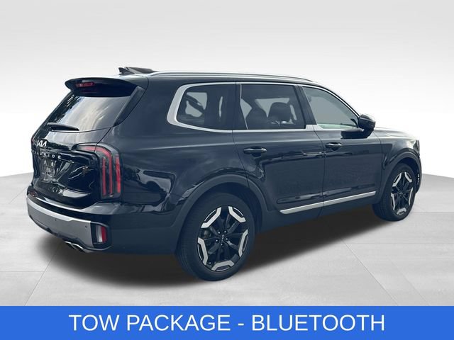 Used 2024 Kia Telluride EX w/ EX Captain's Chair Package FWD image 4