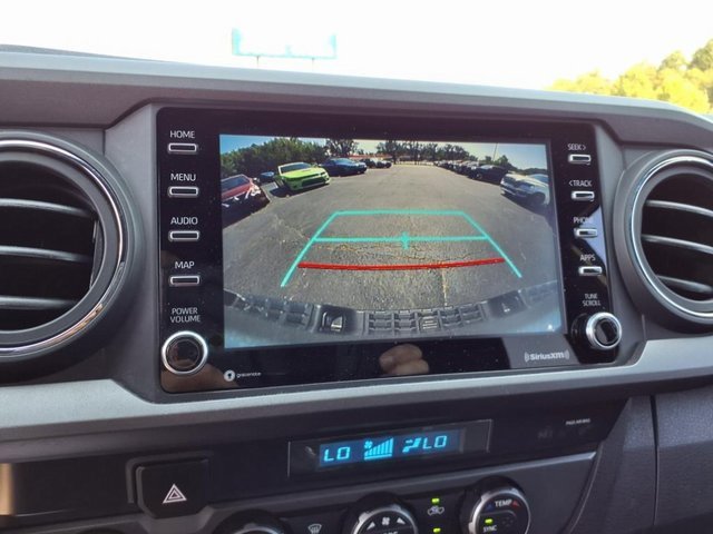 Used 2022 Toyota Tacoma TRD Off-Road image 15