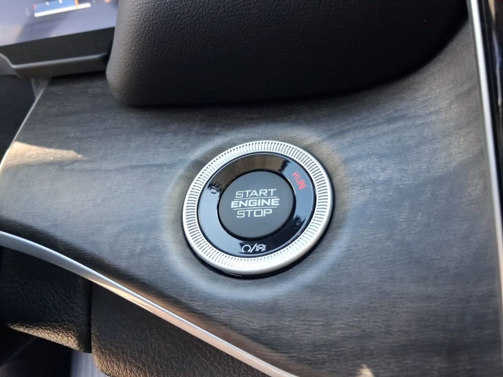 Certified 2023 Jeep Grand Cherokee Limited AWD/4WD image 22