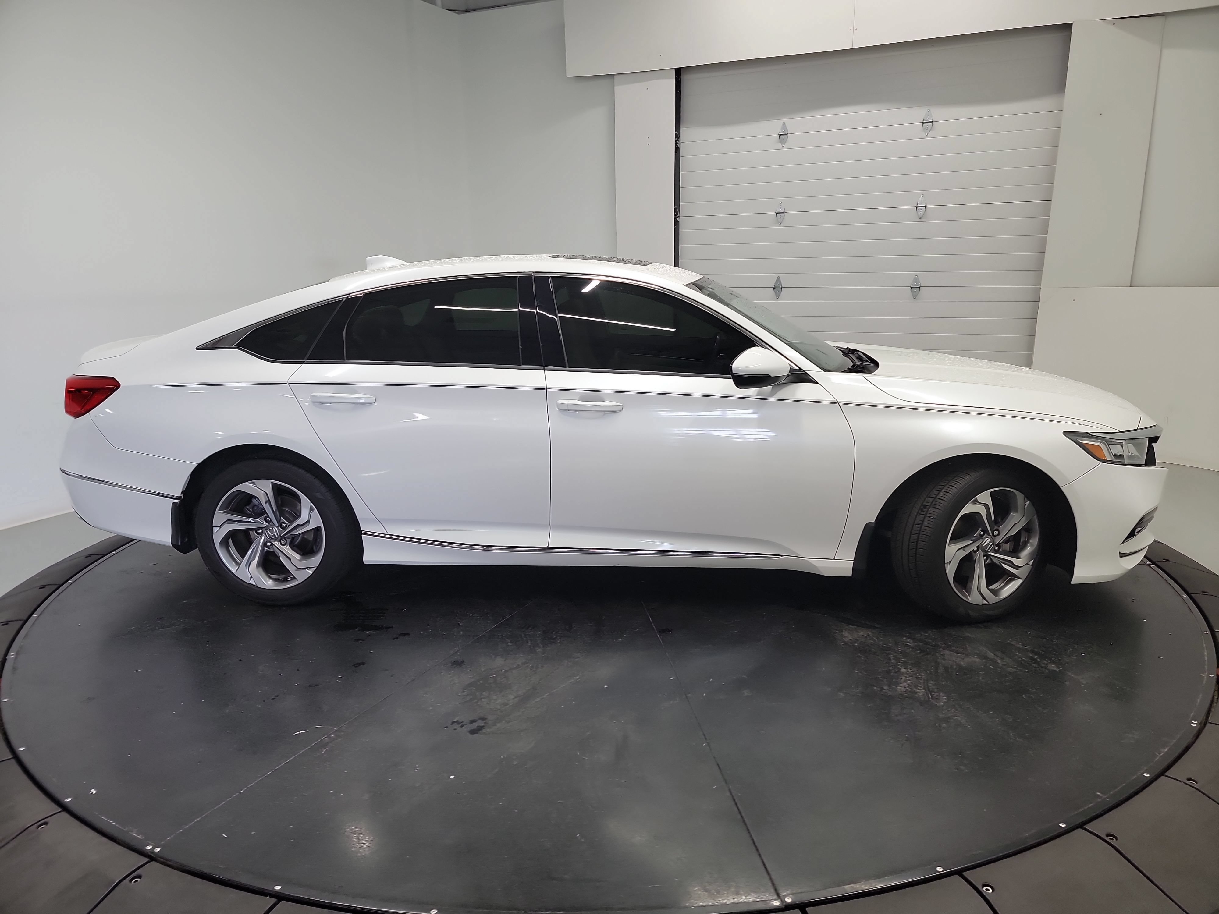 Used 2020 Honda Accord EX-L image 11