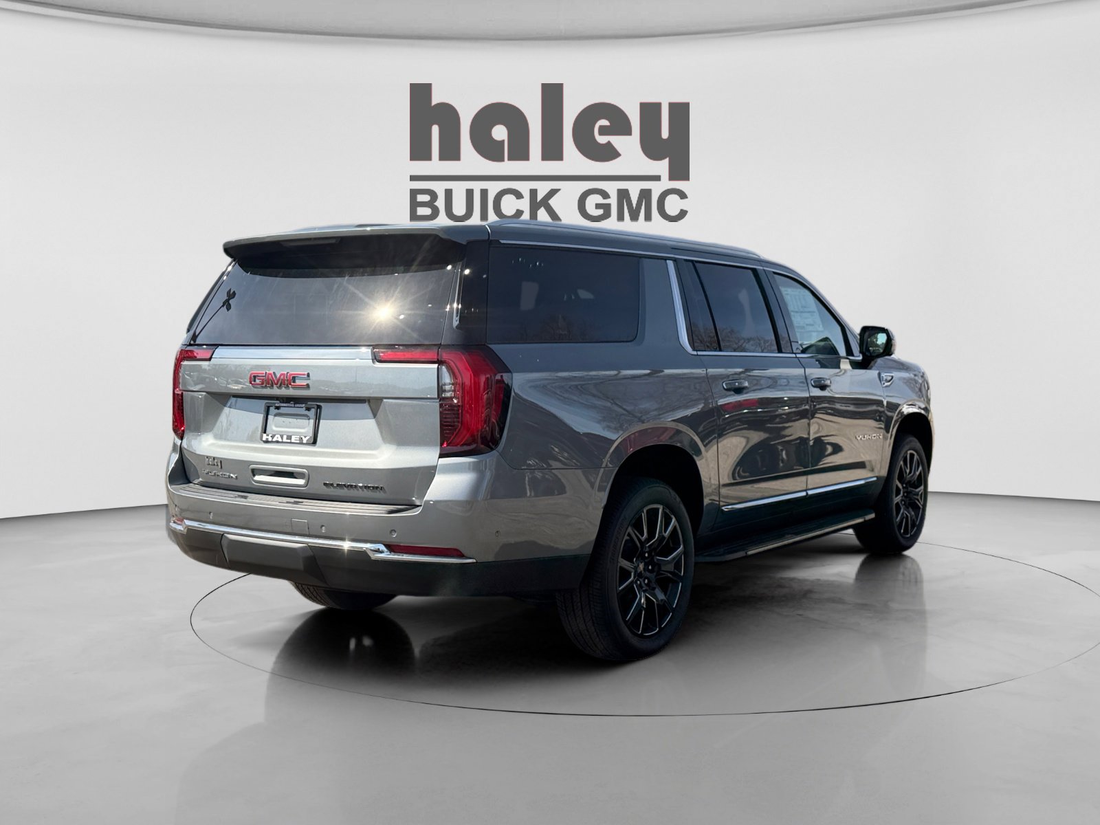 New 2026 GMC Yukon XL Elevation w/ LPO, Floor Liner Package image 5