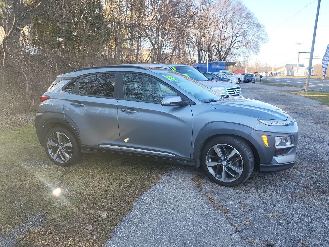 Used 2019 Hyundai Kona Limited image 3