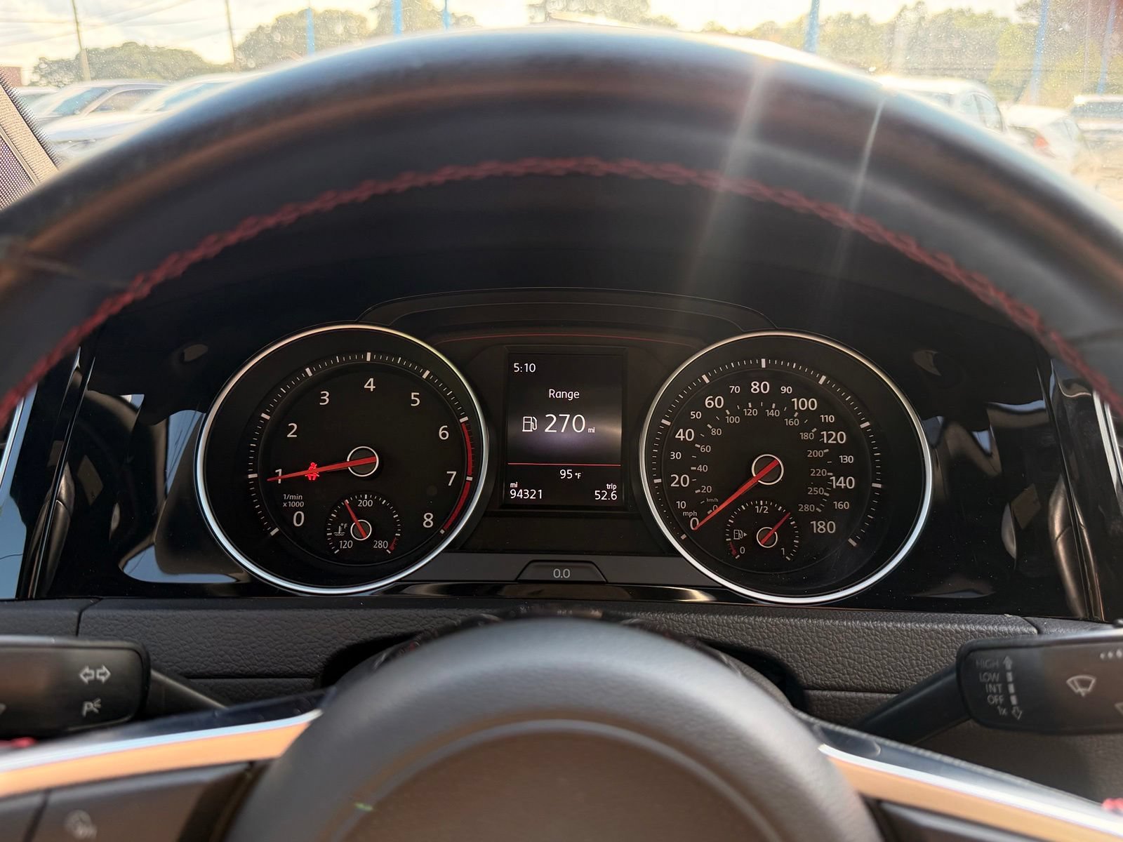 Used 2018 Volkswagen GTI SE FWD image 31