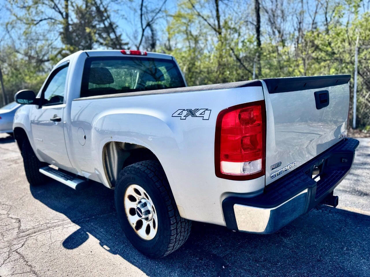 Used 2011 GMC Sierra 1500 W/T image 3