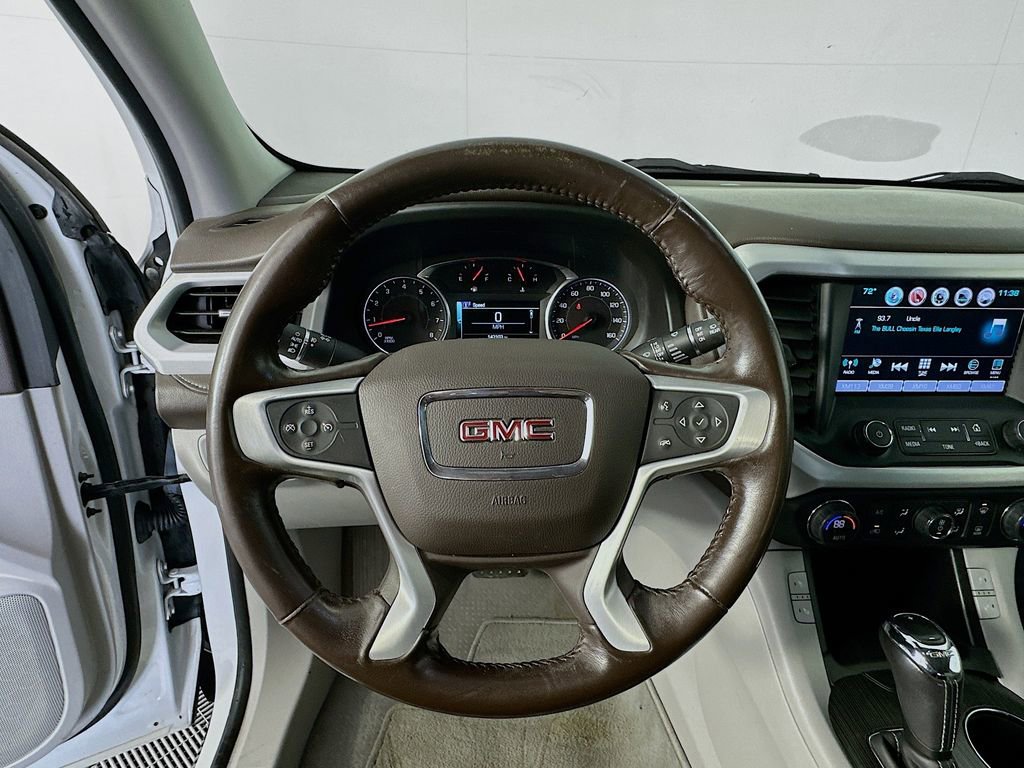 Used 2018 GMC Acadia SLT image 11