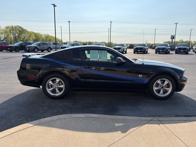 Used 2009 Ford Mustang GT RWD image 4