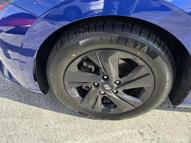 Used 2021 Hyundai Elantra SEL image 10