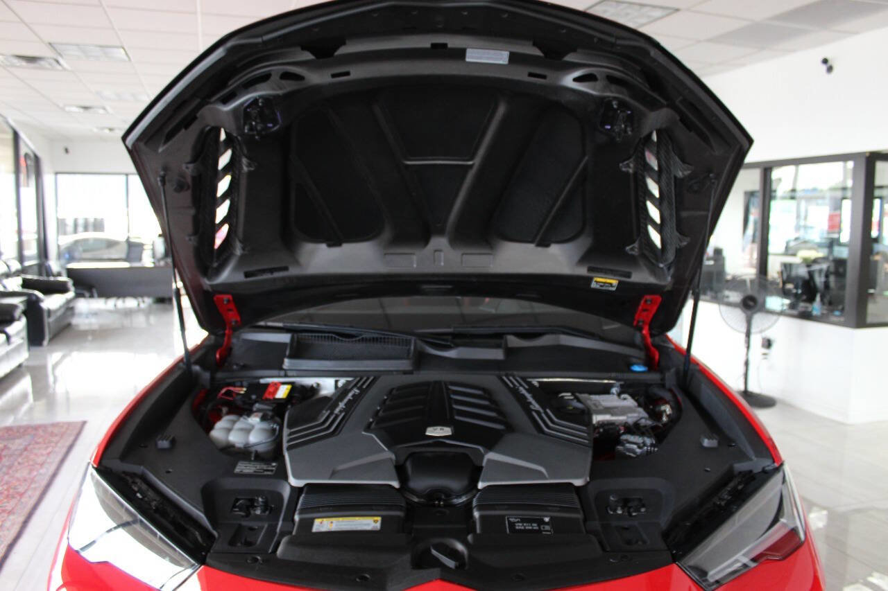 Used 2023 Lamborghini Urus S image 8