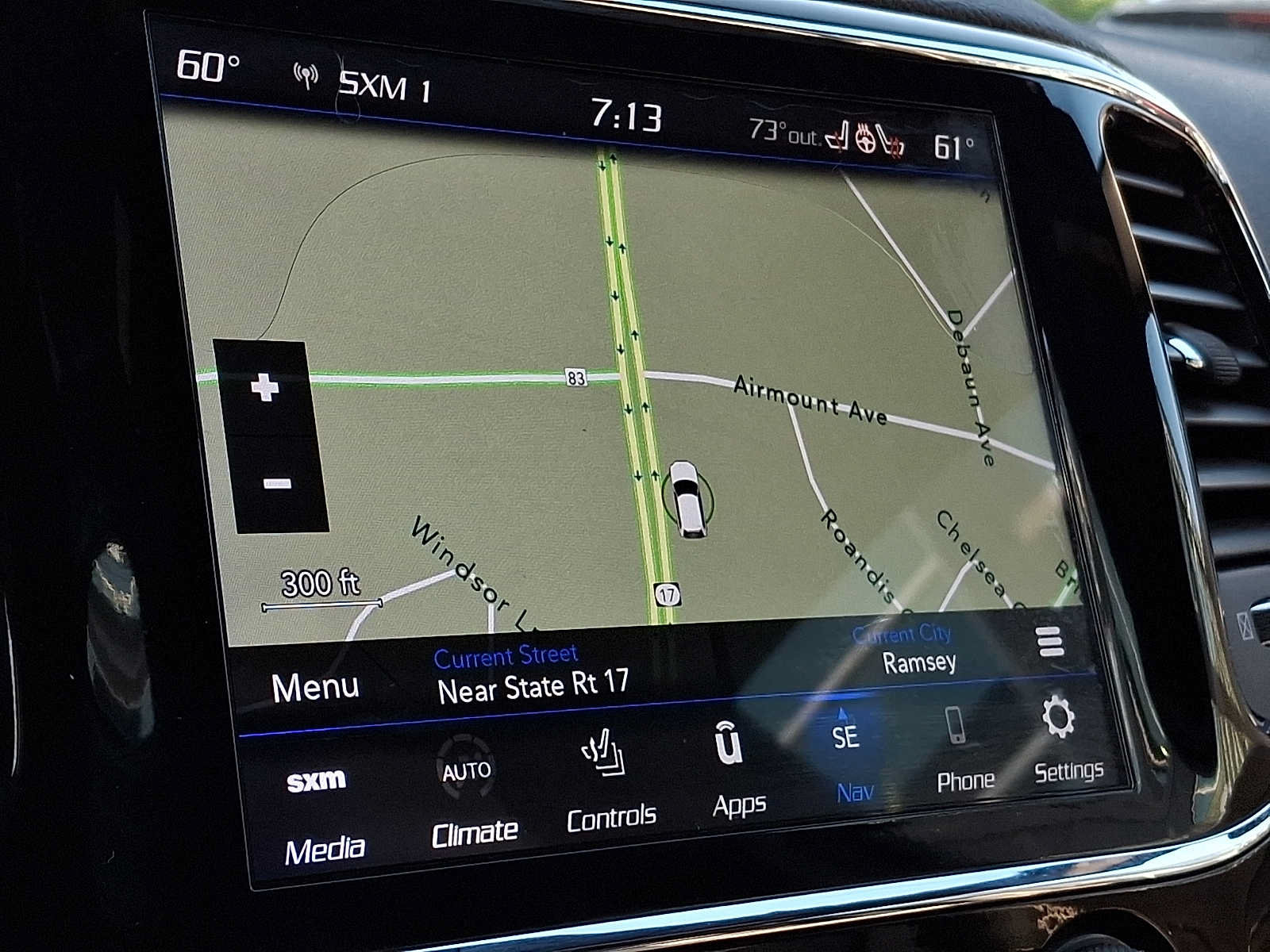 Used 2020 Jeep Grand Cherokee Limited AWD/4WD image 15