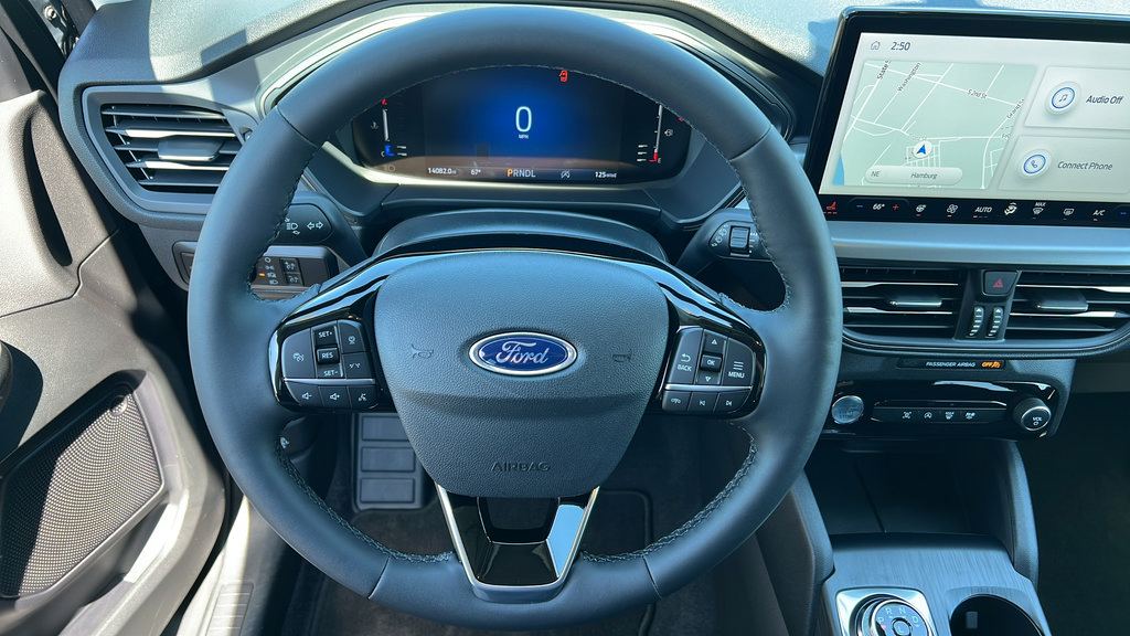 Used 2023 Ford Escape Active w/ Tech Pack #1 AWD/4WD image 15