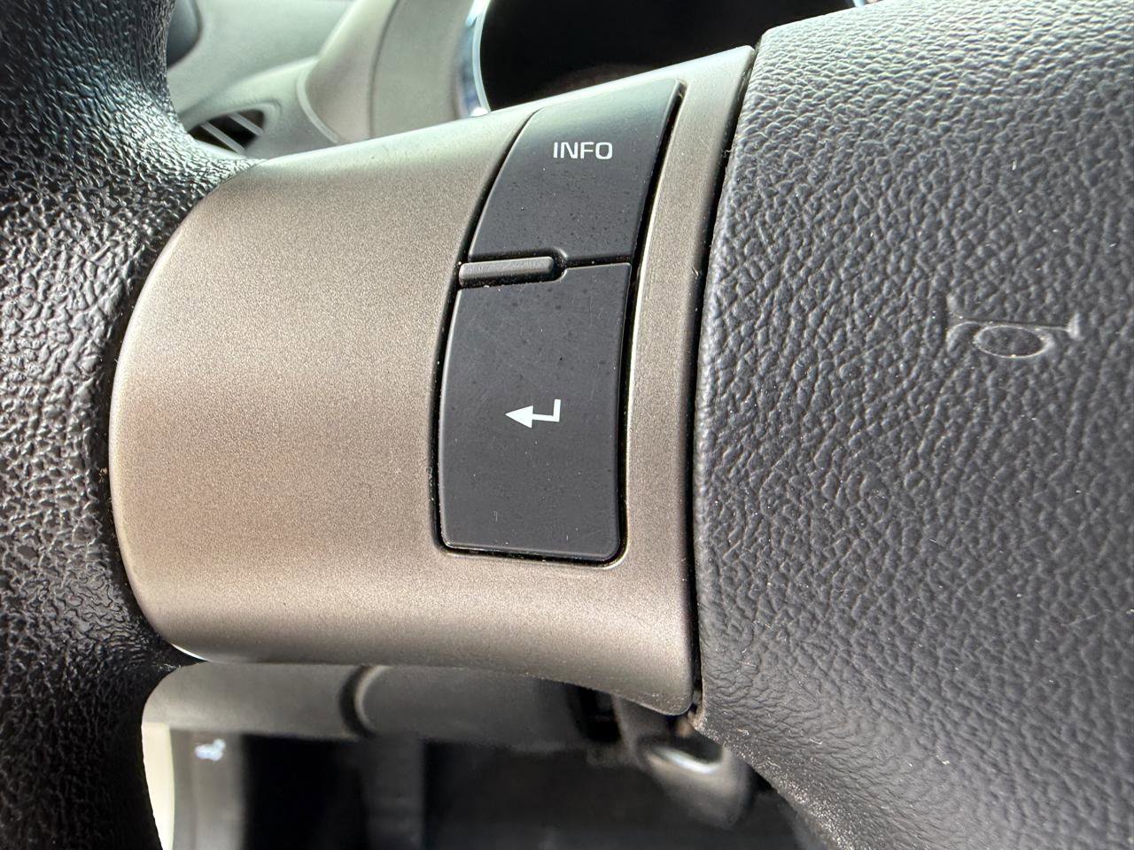 Used 2008 Pontiac Solstice Convertible image 11