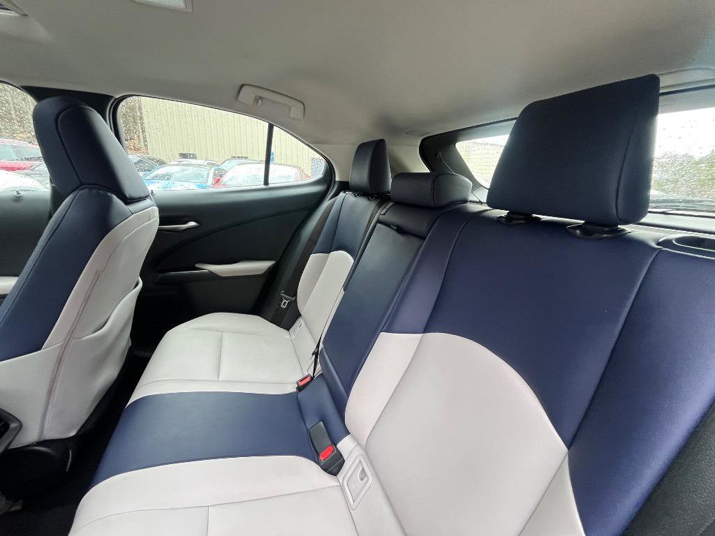 Used 2021 Lexus UX 200 w/ Premium Package image 36