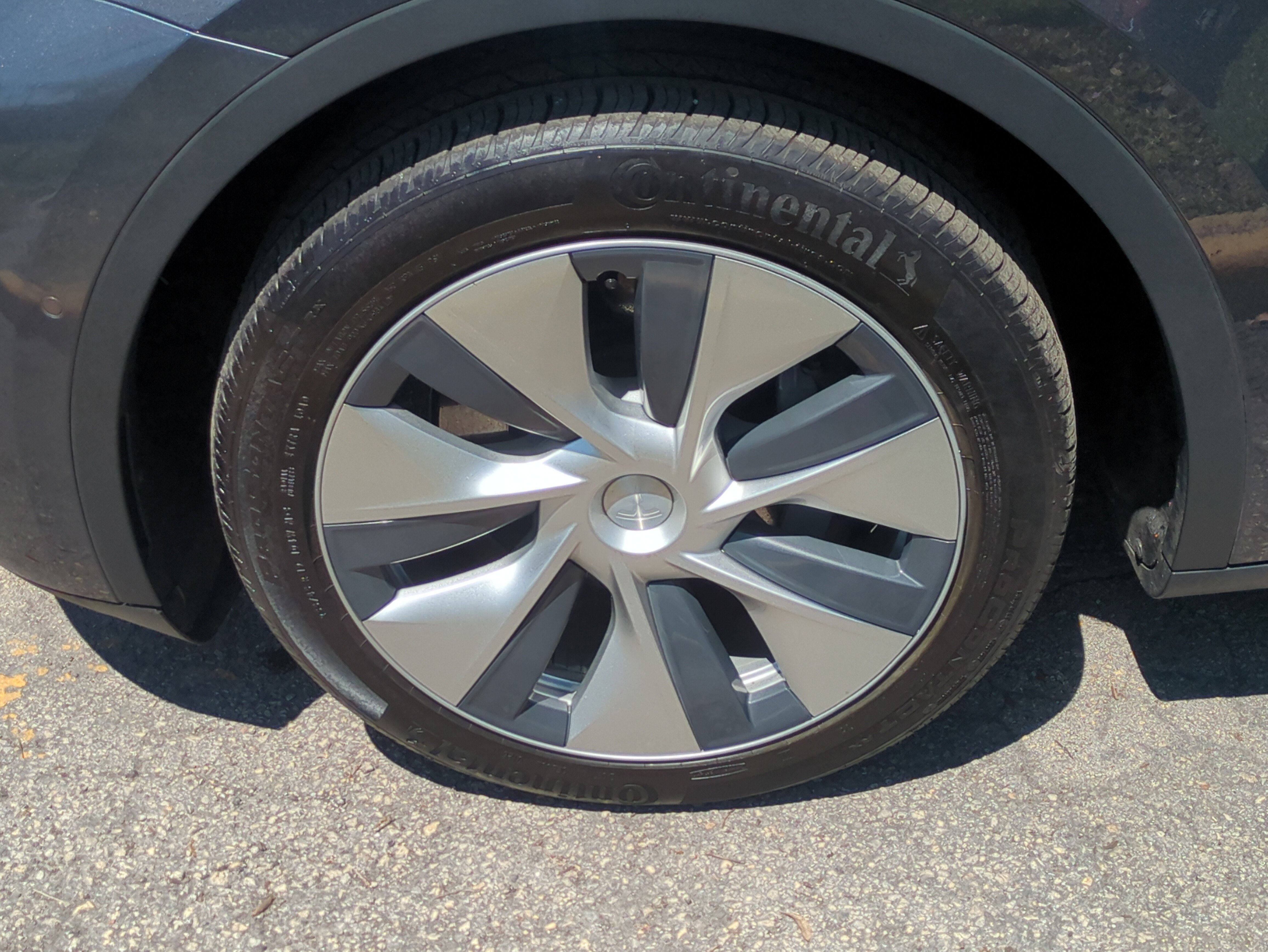 Used 2021 Tesla Model Y Long Range image 11