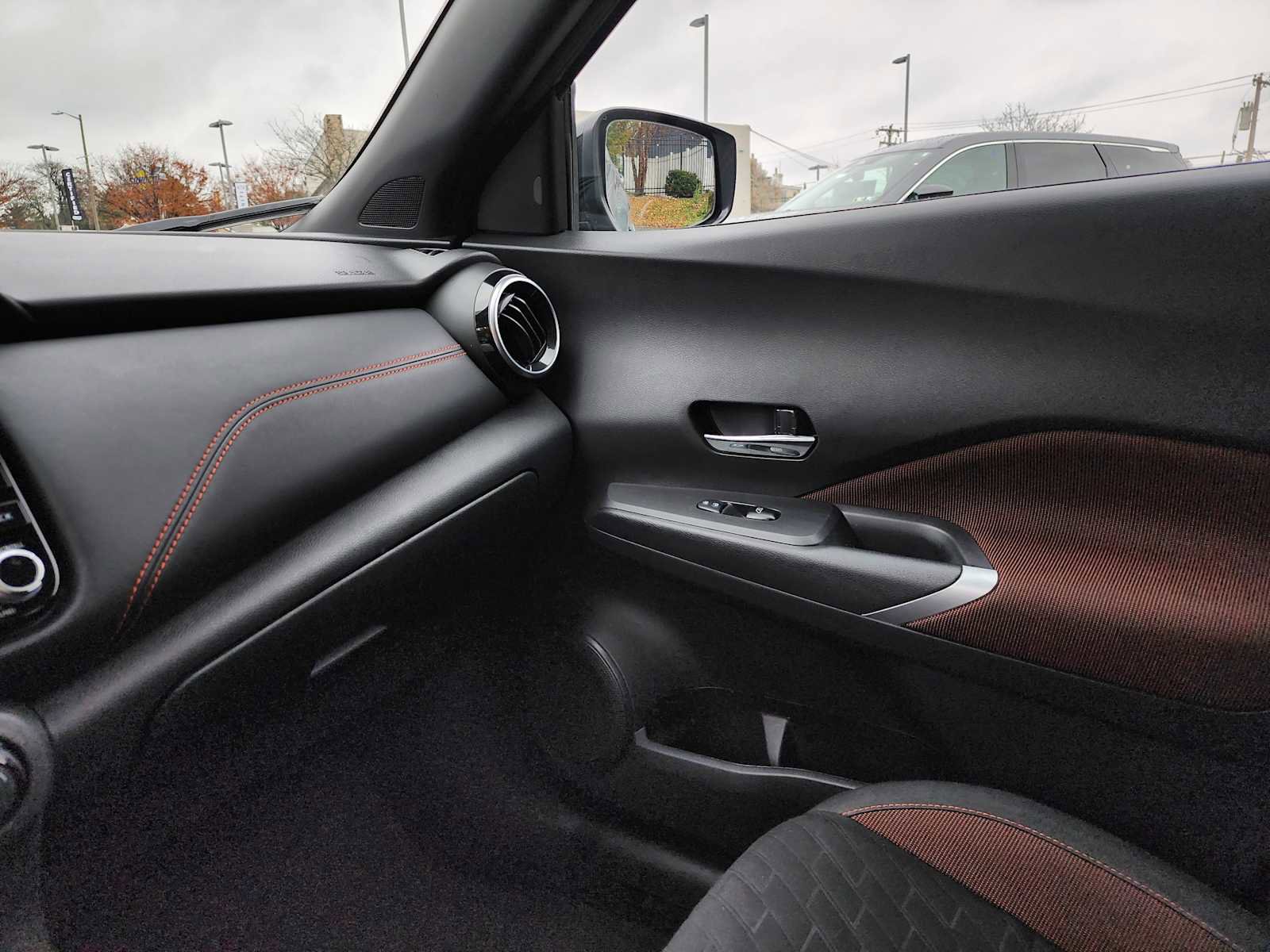 Used 2024 Nissan Kicks SR w/ Interior Electronics Package image 14