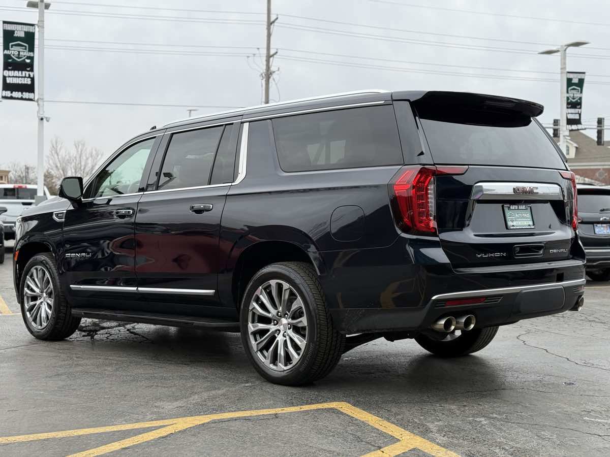 Used 2021 GMC Yukon XL Denali image 8