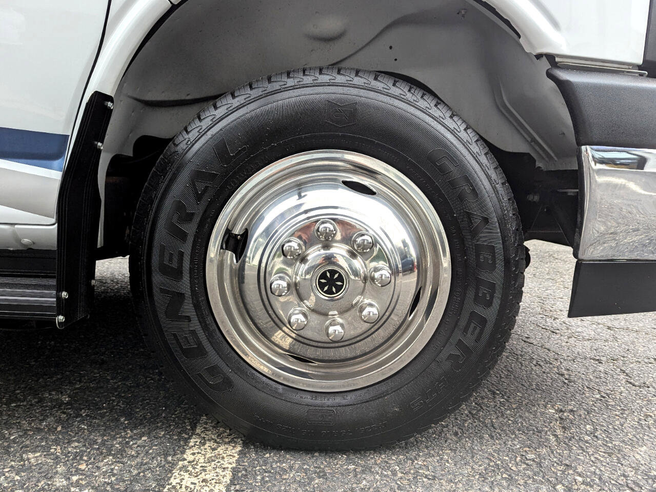 Used 2019 Chevrolet Express 4500 w/ RV Package RWD image 99