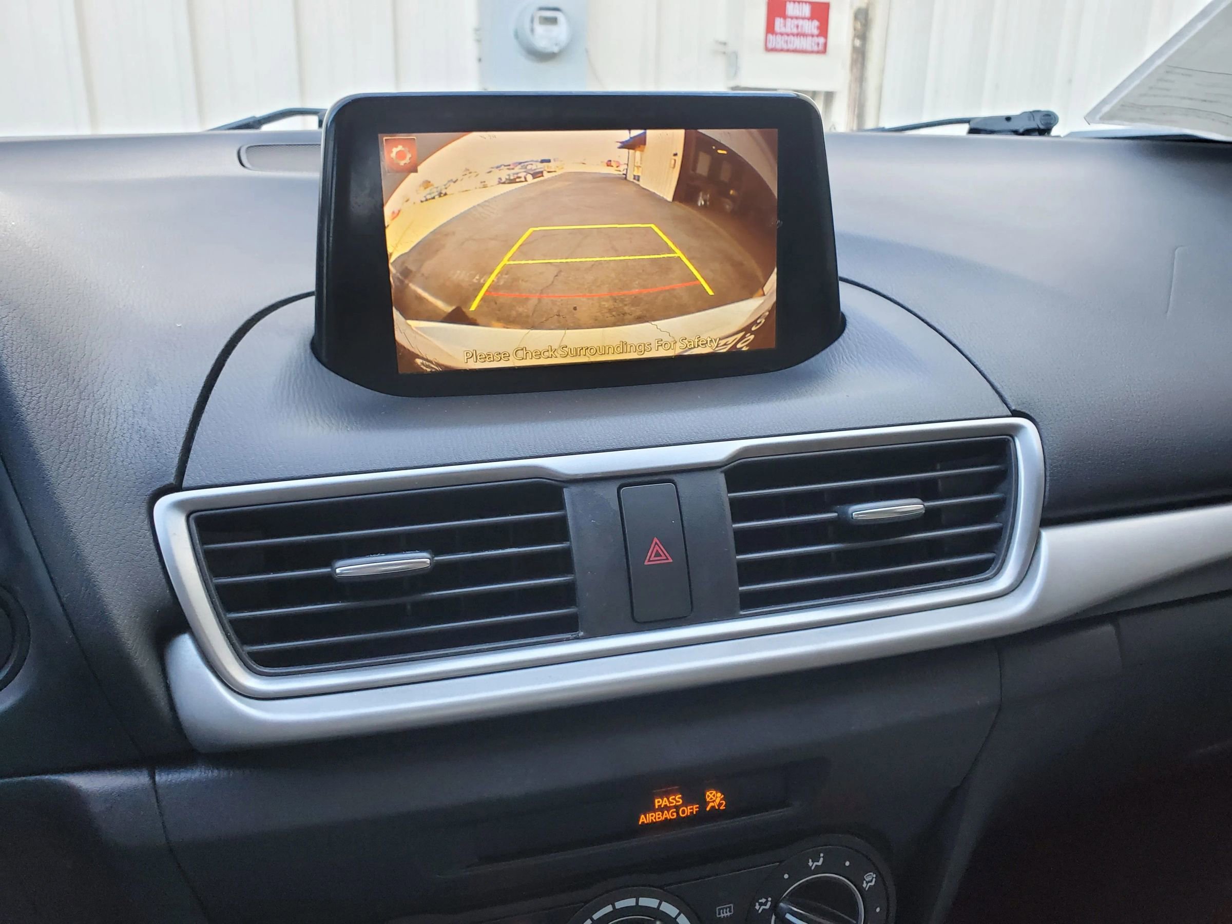 Used 2017 MAZDA MAZDA3 Sport w/ Preferred Equipment Package image 40