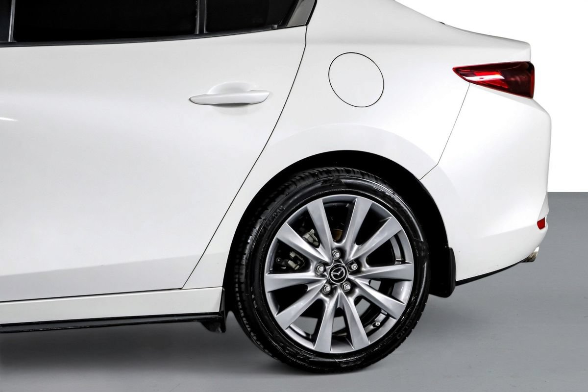 Used 2024 MAZDA MAZDA3 s FWD image 13