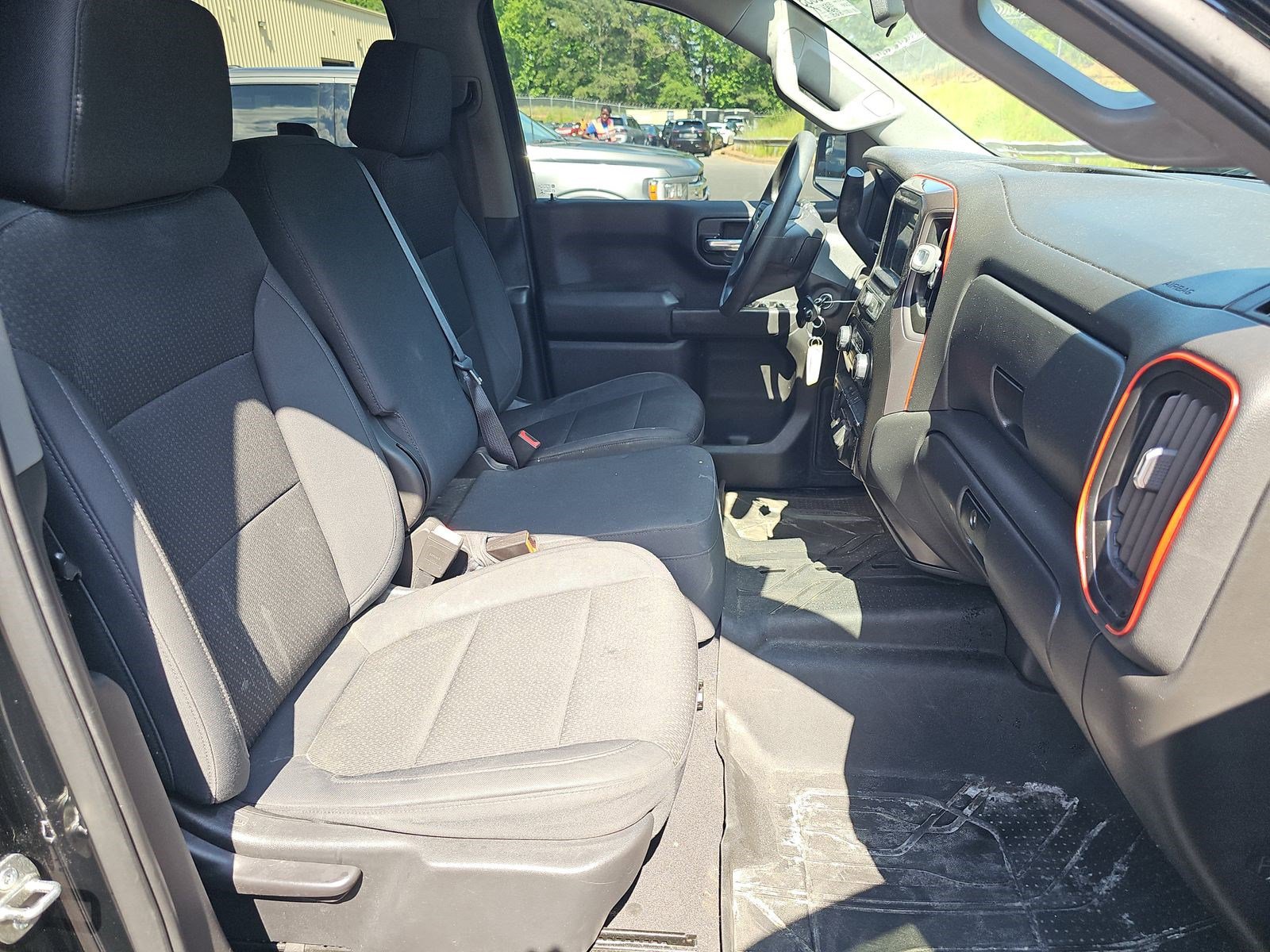 Used 2019 Chevrolet Silverado 1500 Custom w/ Custom Value Package AWD/4WD image 14
