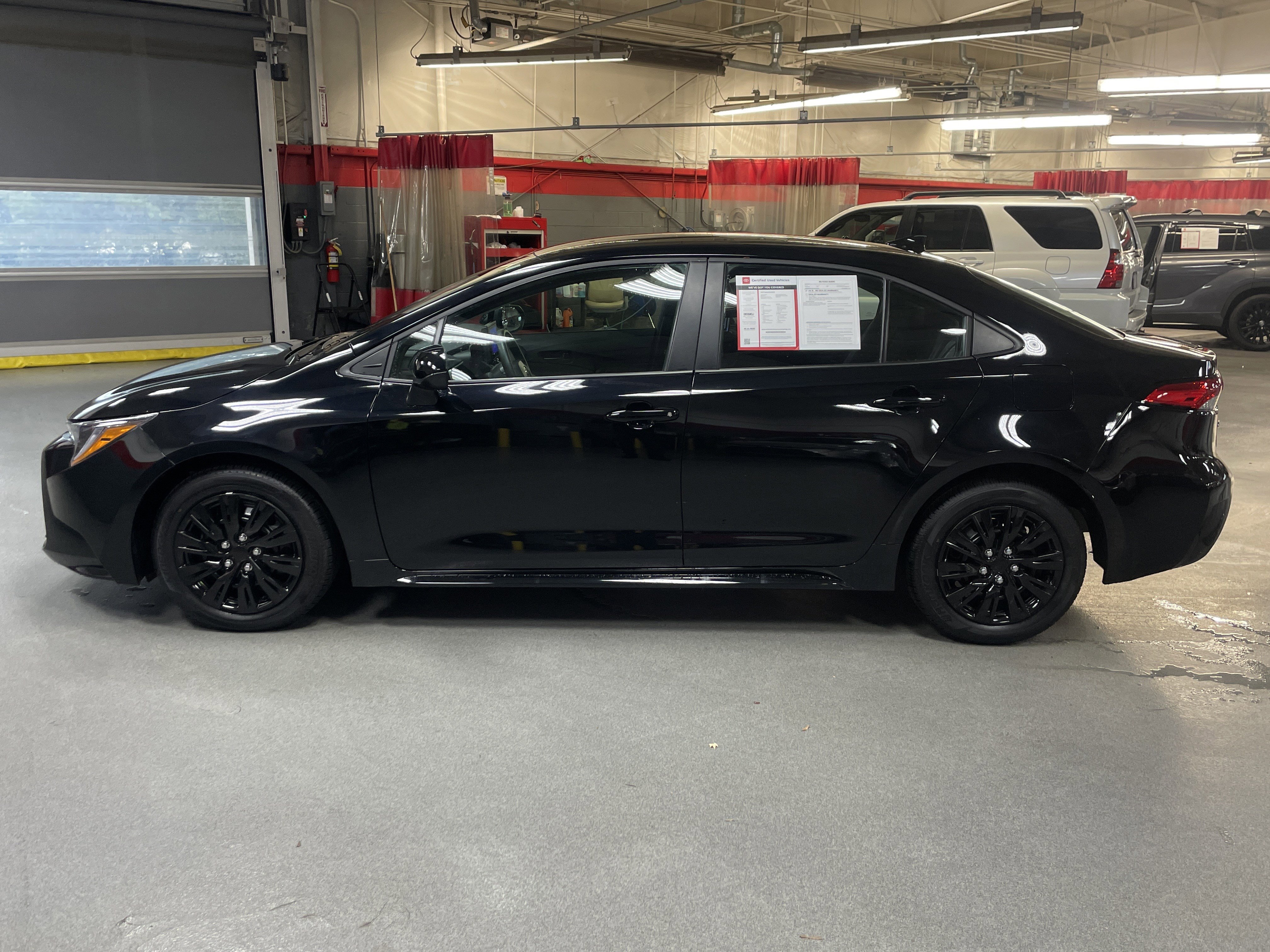 Used 2025 Toyota Corolla LE image 7