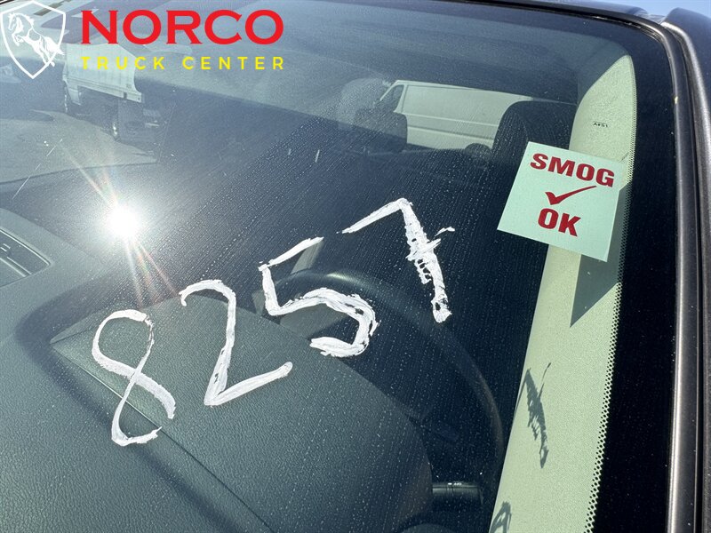 Used 2023 Nissan Frontier SV w/ Technology Package RWD image 28