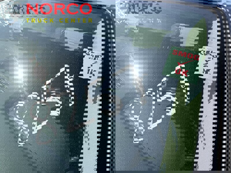 Used 2023 Nissan Frontier SV w/ Technology Package image 28