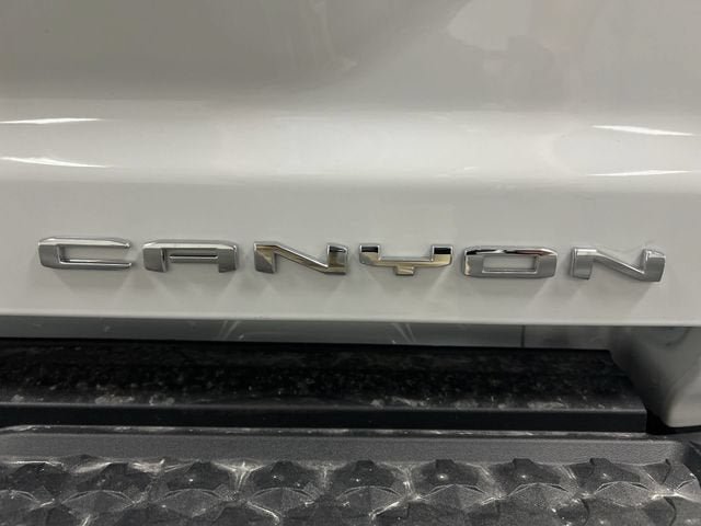 New 2026 GMC Canyon Denali AWD/4WD image 32