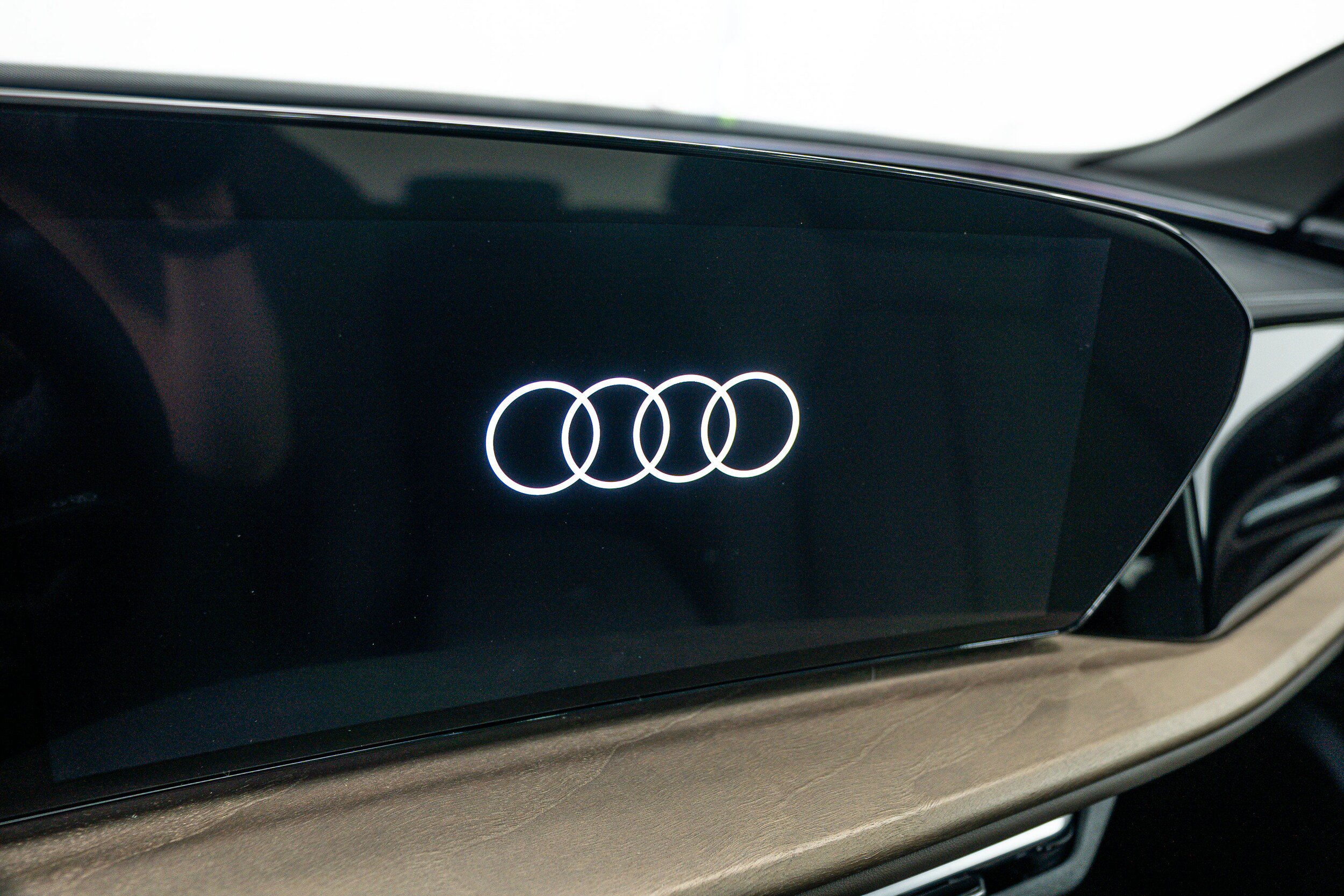Used 2025 Audi Q5 Premium Plus w/ Premium Plus AWD/4WD image 19