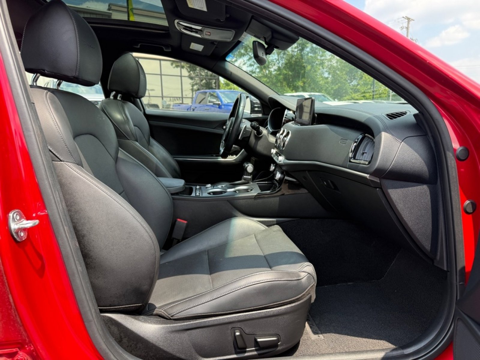 Used 2023 Kia Stinger GT-Line w/ Sun & Sound Package image 11