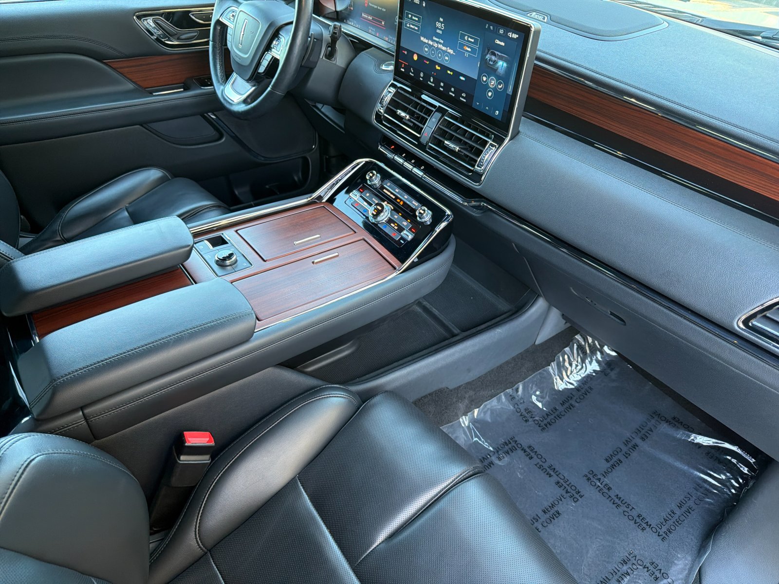 Used 2022 Lincoln Navigator 2WD image 16