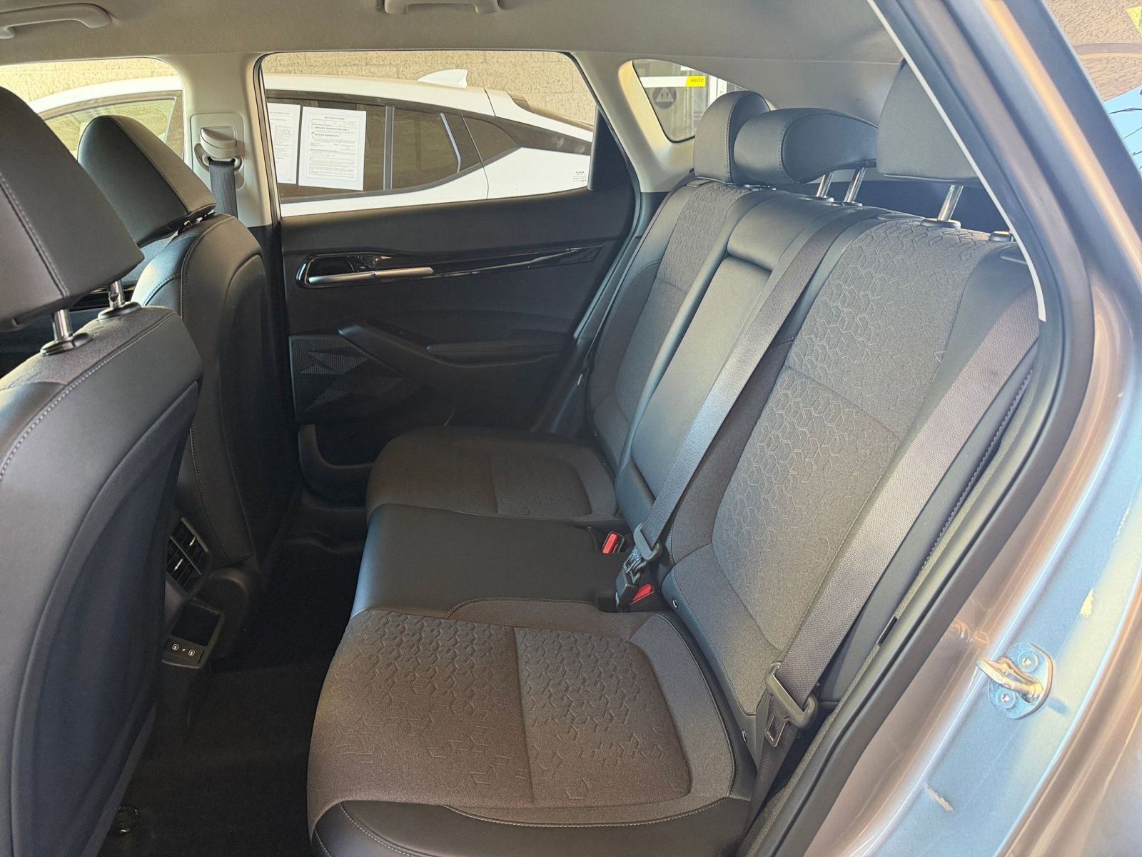 Used 2025 Kia Seltos S image 40