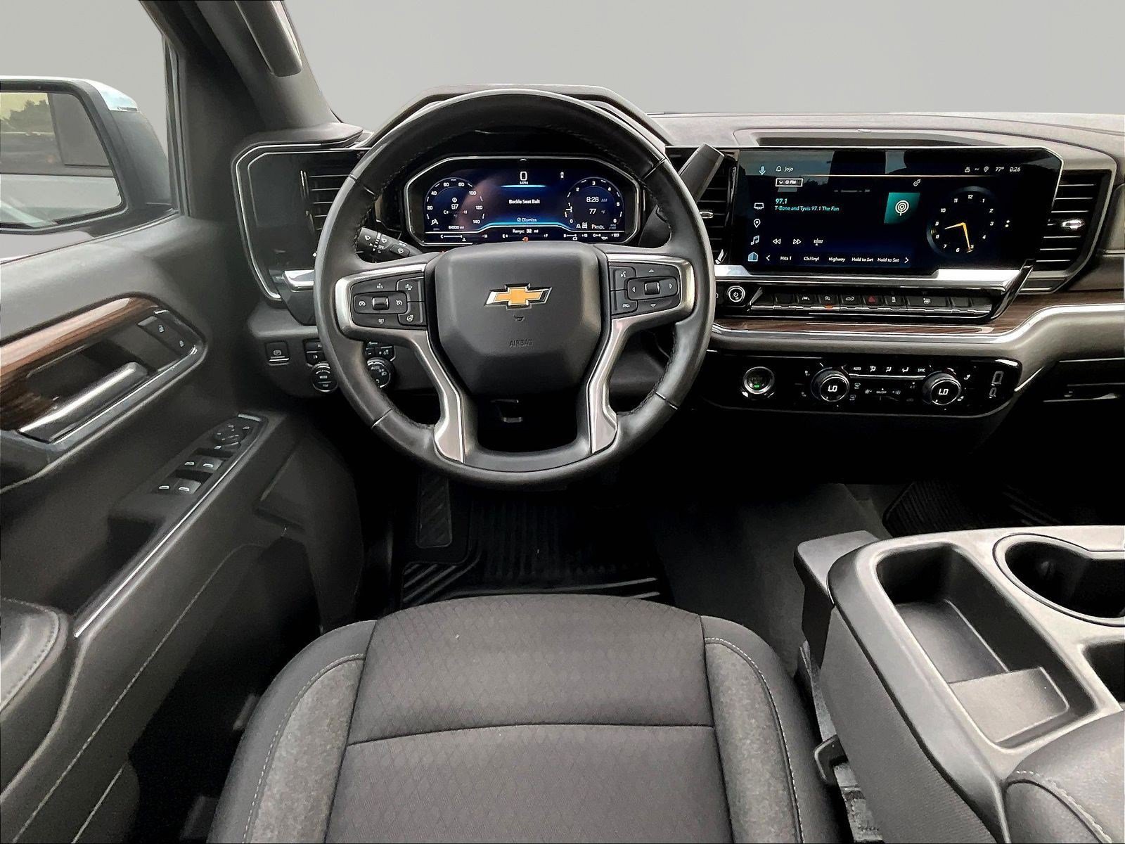 Used 2024 Chevrolet Silverado 1500 LT AWD/4WD image 8