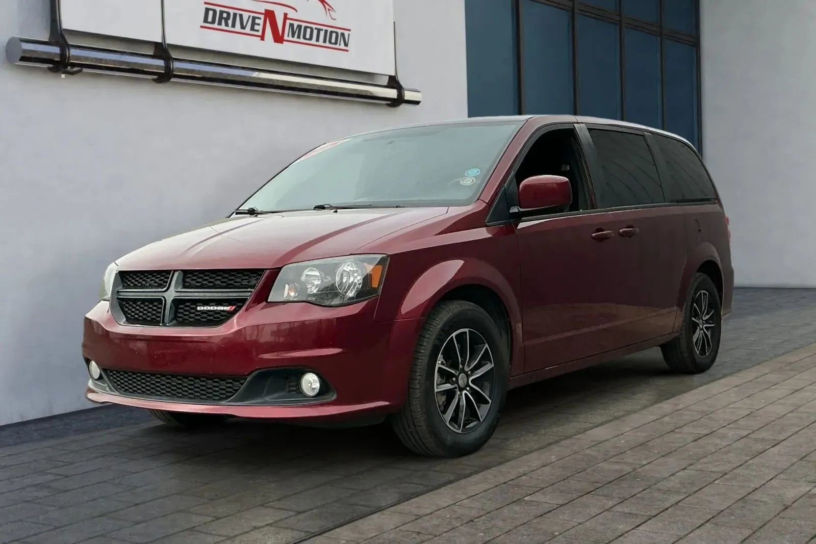 Used 2018 Dodge Grand Caravan SE image 6