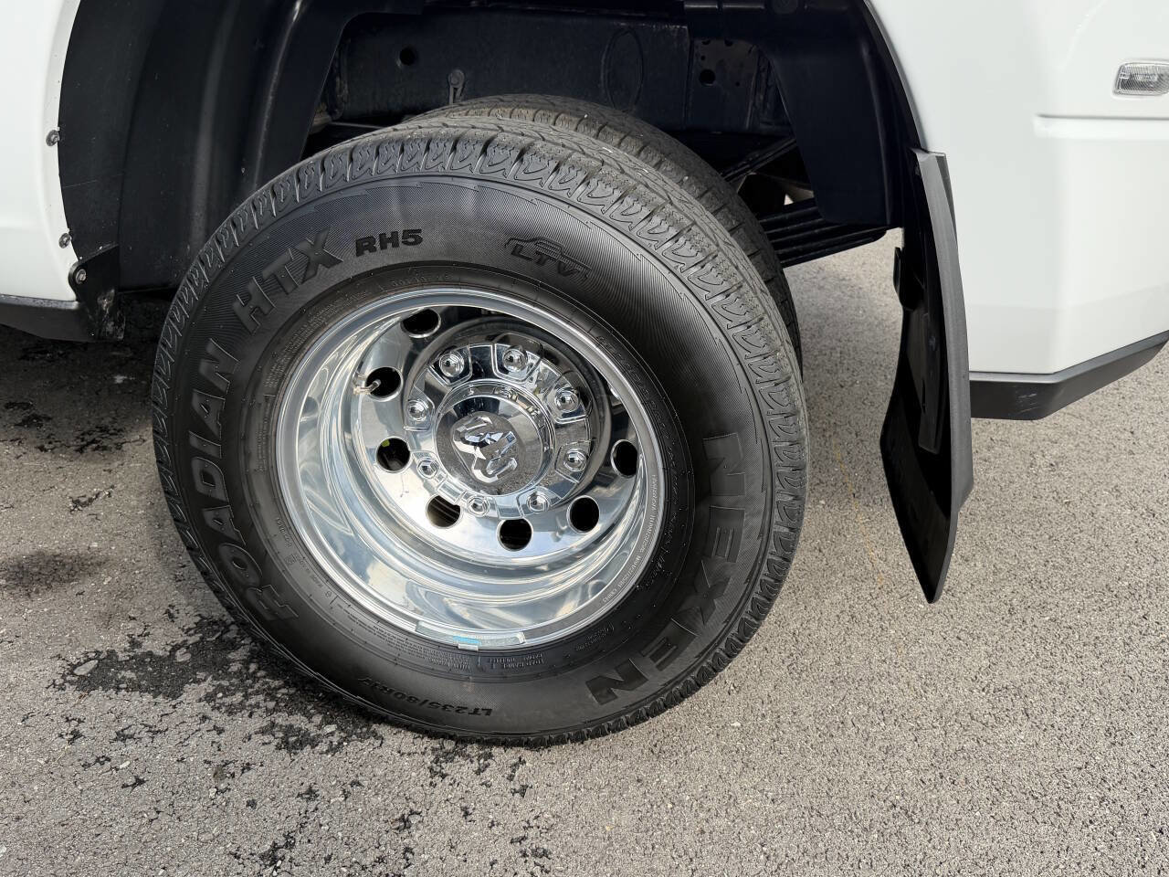 Used 2026 RAM 3500 Big Horn AWD/4WD image 17