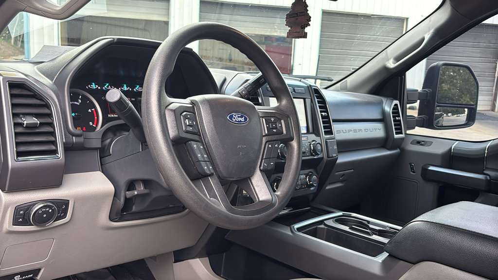 Used 2022 Ford F250 XLT w/ Black Appearance Package AWD/4WD image 15
