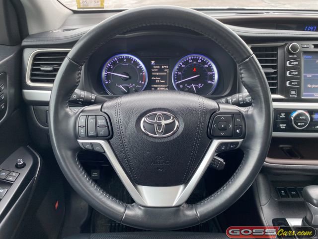 Used 2019 Toyota Highlander Limited image 18