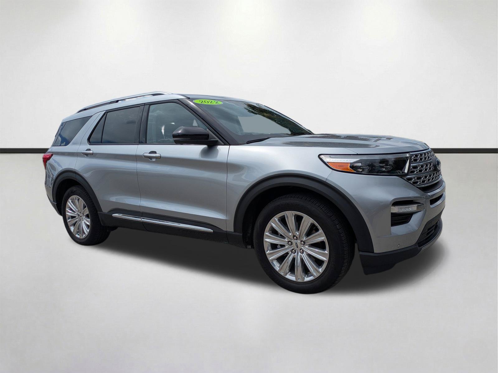 Used 2022 Ford Explorer Limited w/ Limited Technology Package RWD image 2