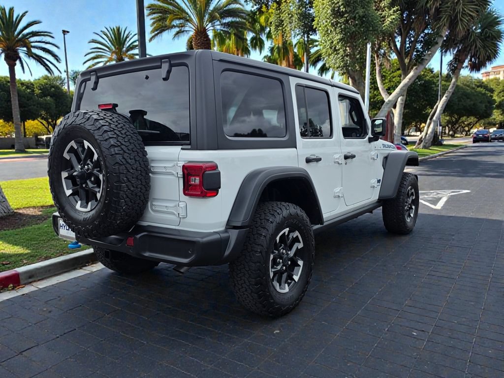 Used 2025 Jeep Wrangler Unlimited Rubicon 4xe w/ Safety Group AWD/4WD image 5
