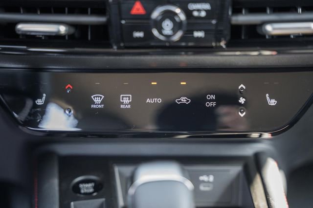New 2026 Nissan Kicks SR w/ Cold Weather Package image 26