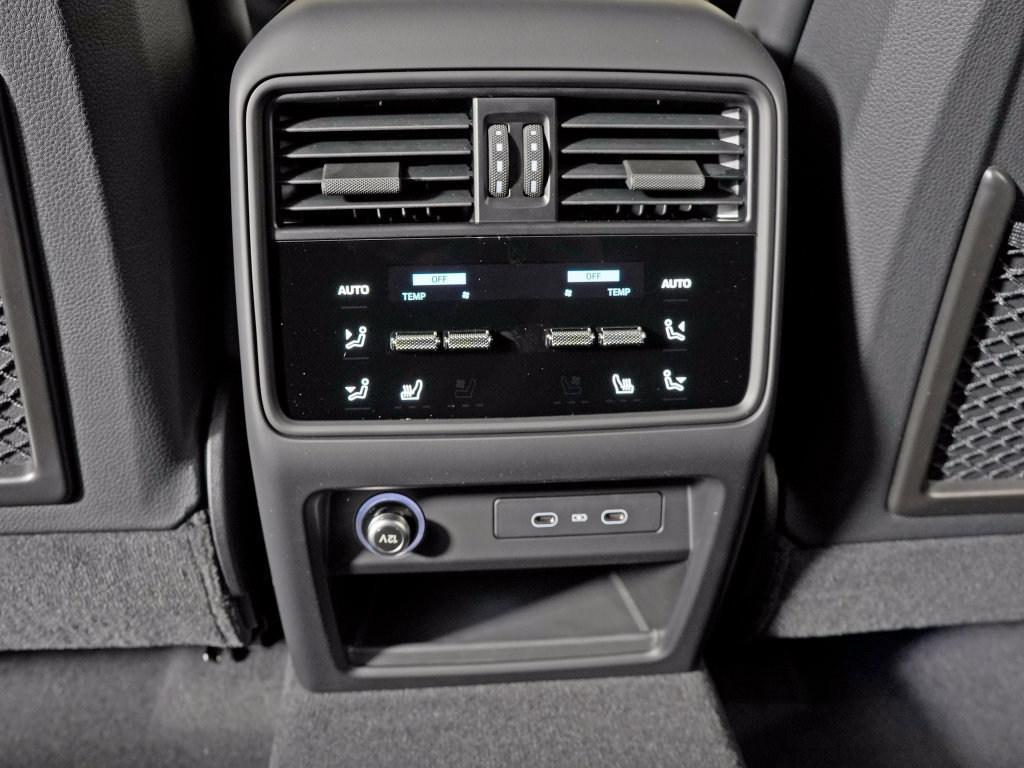 New 2026 Porsche Cayenne S AWD/4WD image 36