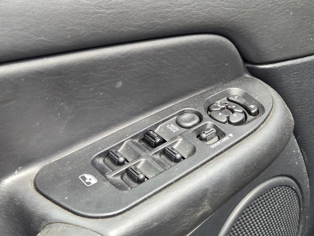 Used 2002 Dodge Ram 1500 Truck 2WD Quad Cab image 19