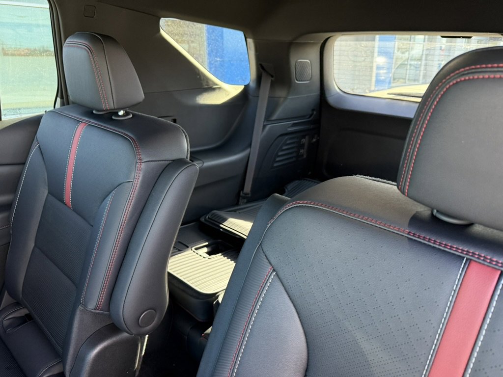 New 2026 Chevrolet Traverse RS w/ LPO, Floor Liner Package image 11