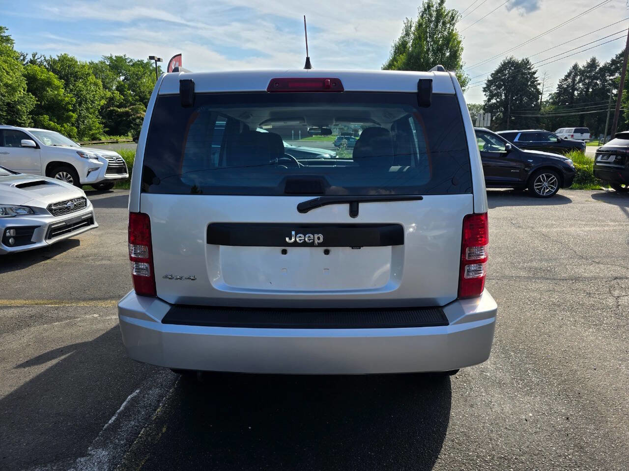 Used 2012 Jeep Liberty Sport image 4