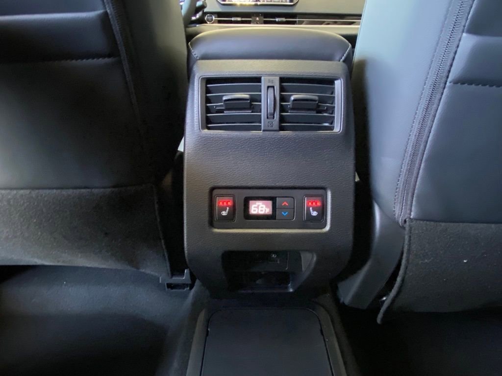 New 2023 Mitsubishi Outlander SEL image 36