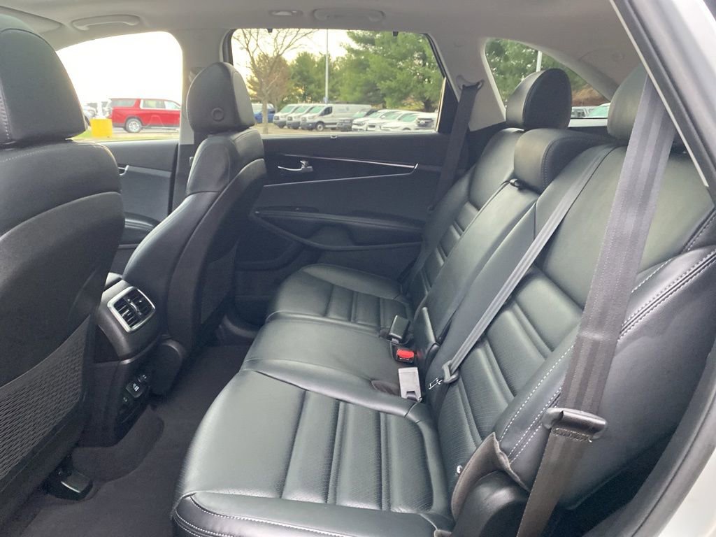 Certified 2018 Kia Sorento EX w/ EX Advanced Touring Package image 17