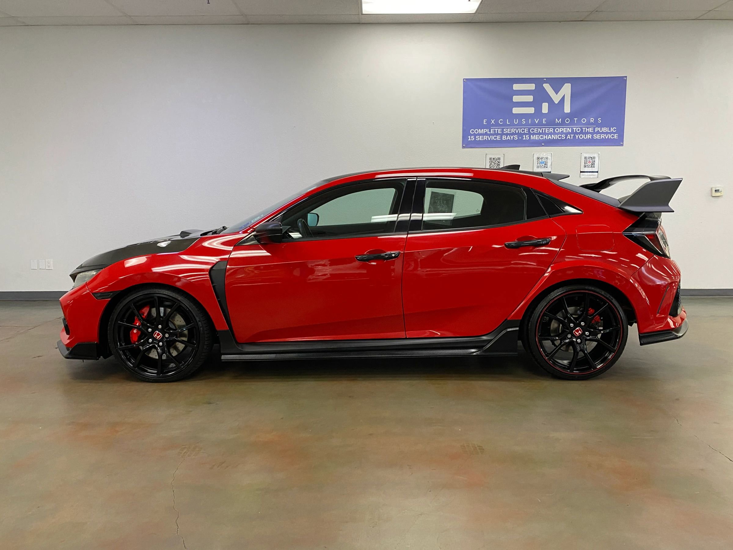Used 2018 Honda Civic Type R image 11