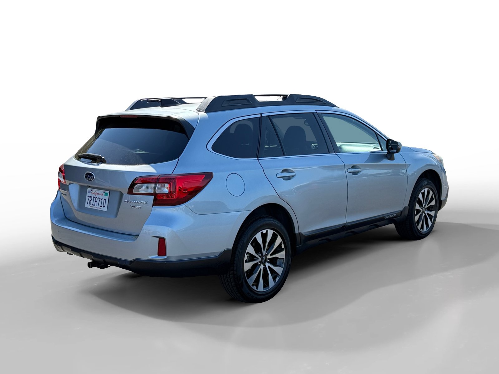 Used 2016 Subaru Outback 3.6R Limited AWD/4WD image 5