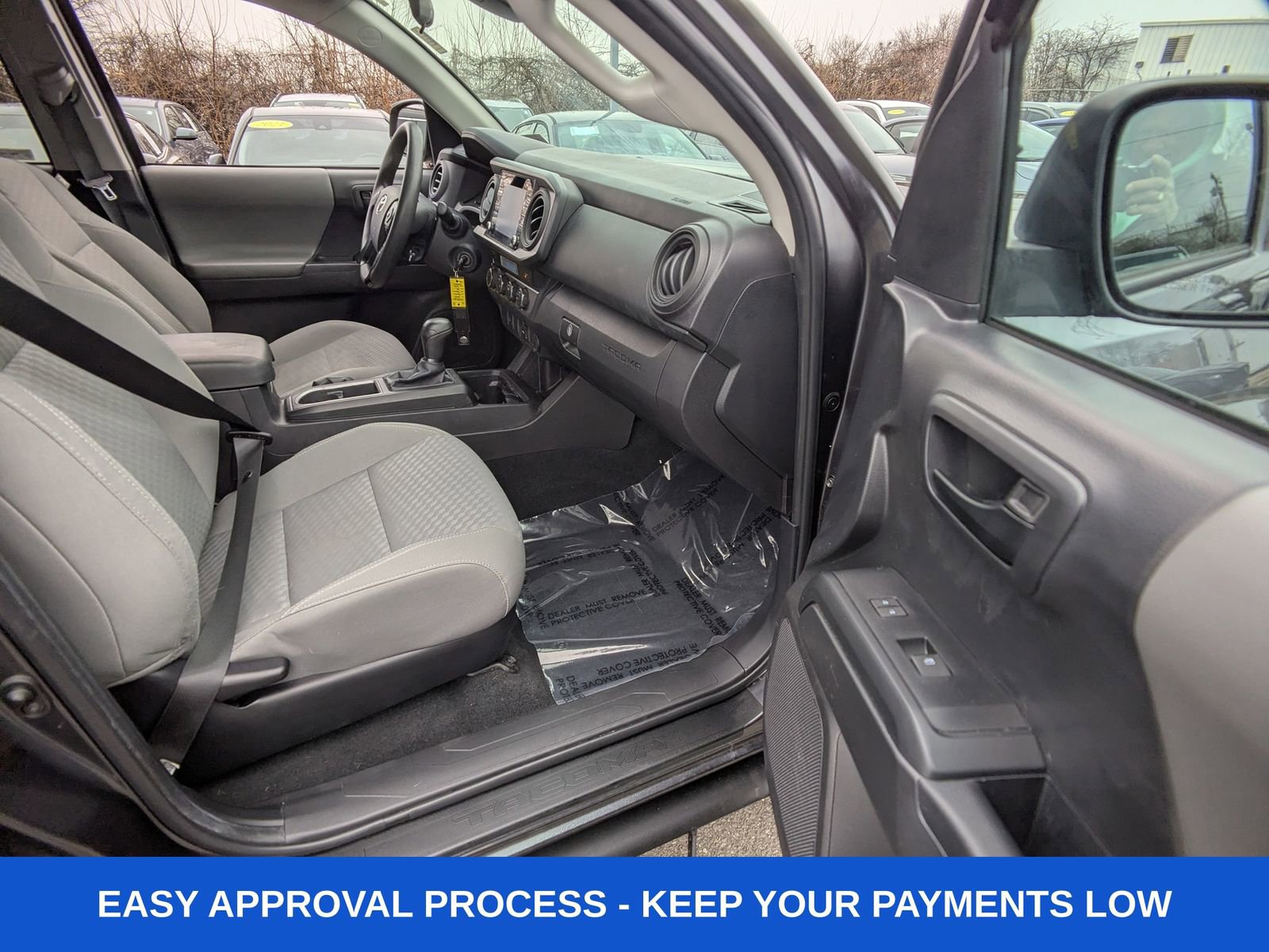 Used 2022 Toyota Tacoma SR image 12