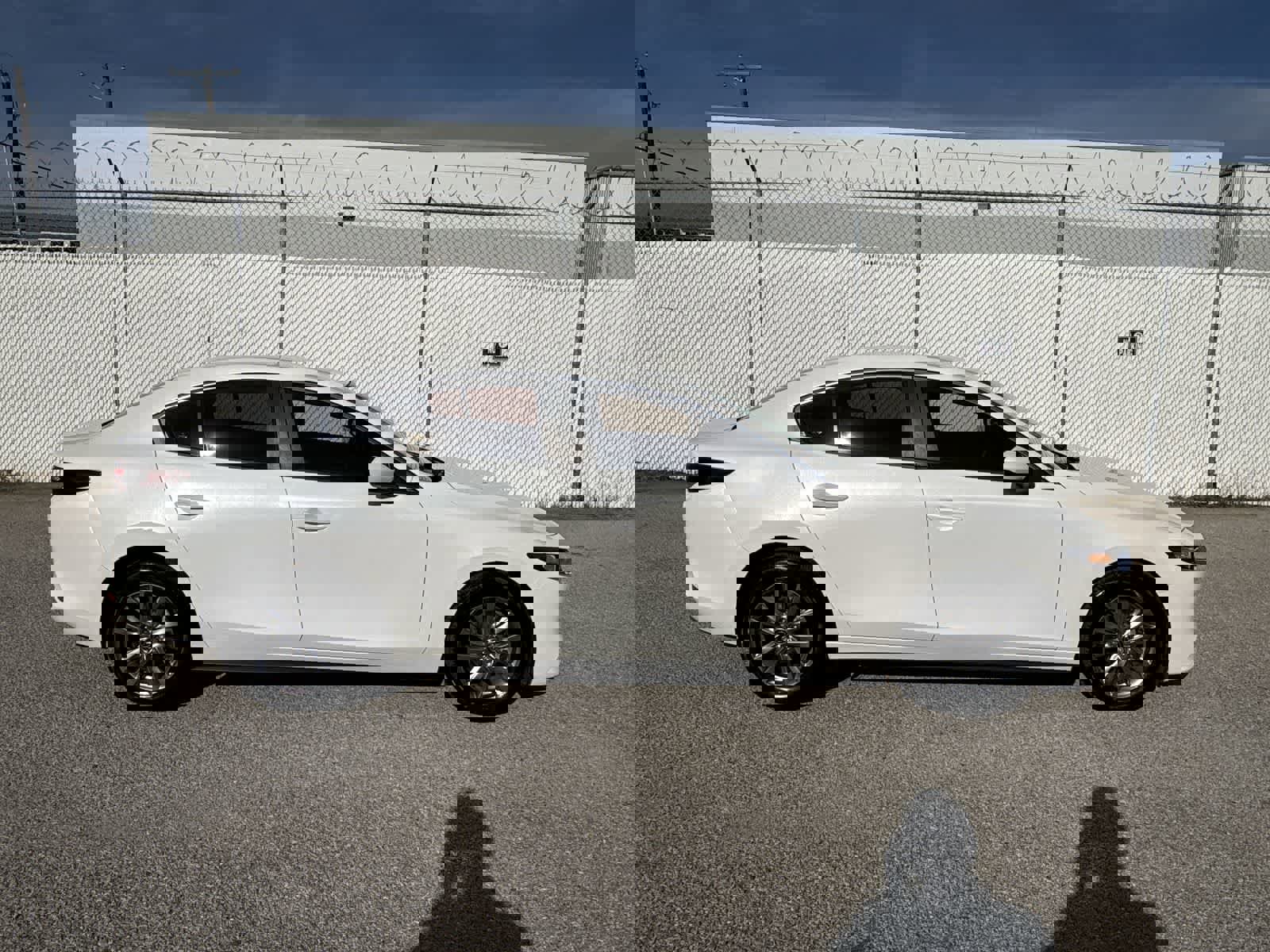 Used 2020 MAZDA MAZDA3 Sedan image 24